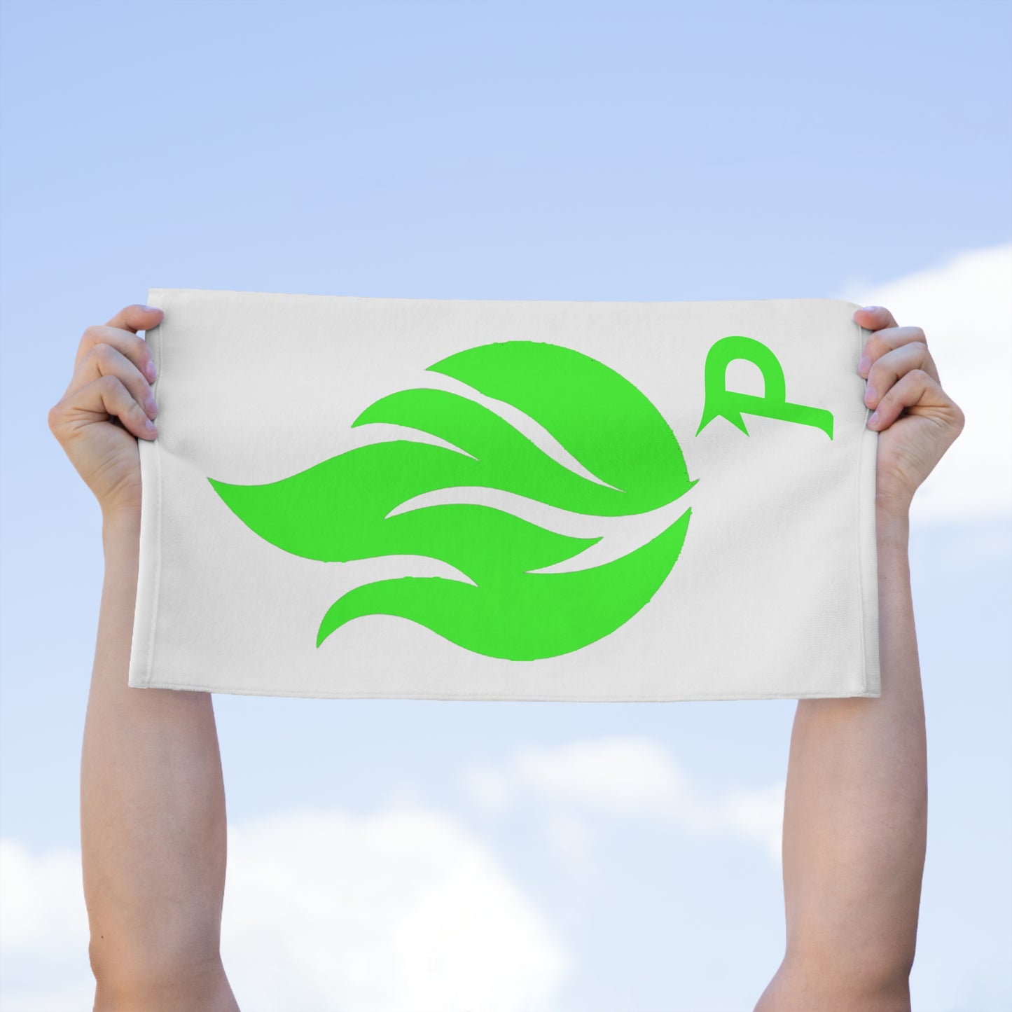 Toalla Piktrik Rally de 28 x 45 cm – Diseño de ondas de llamas con el logotipo P en verde lima eléctrico (verde neón) – Blanco