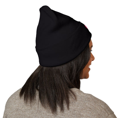 Gorro clásico Piktrik con puños – Diseño de corazón bordado en rosa voltaje (rosa neón) – Negro